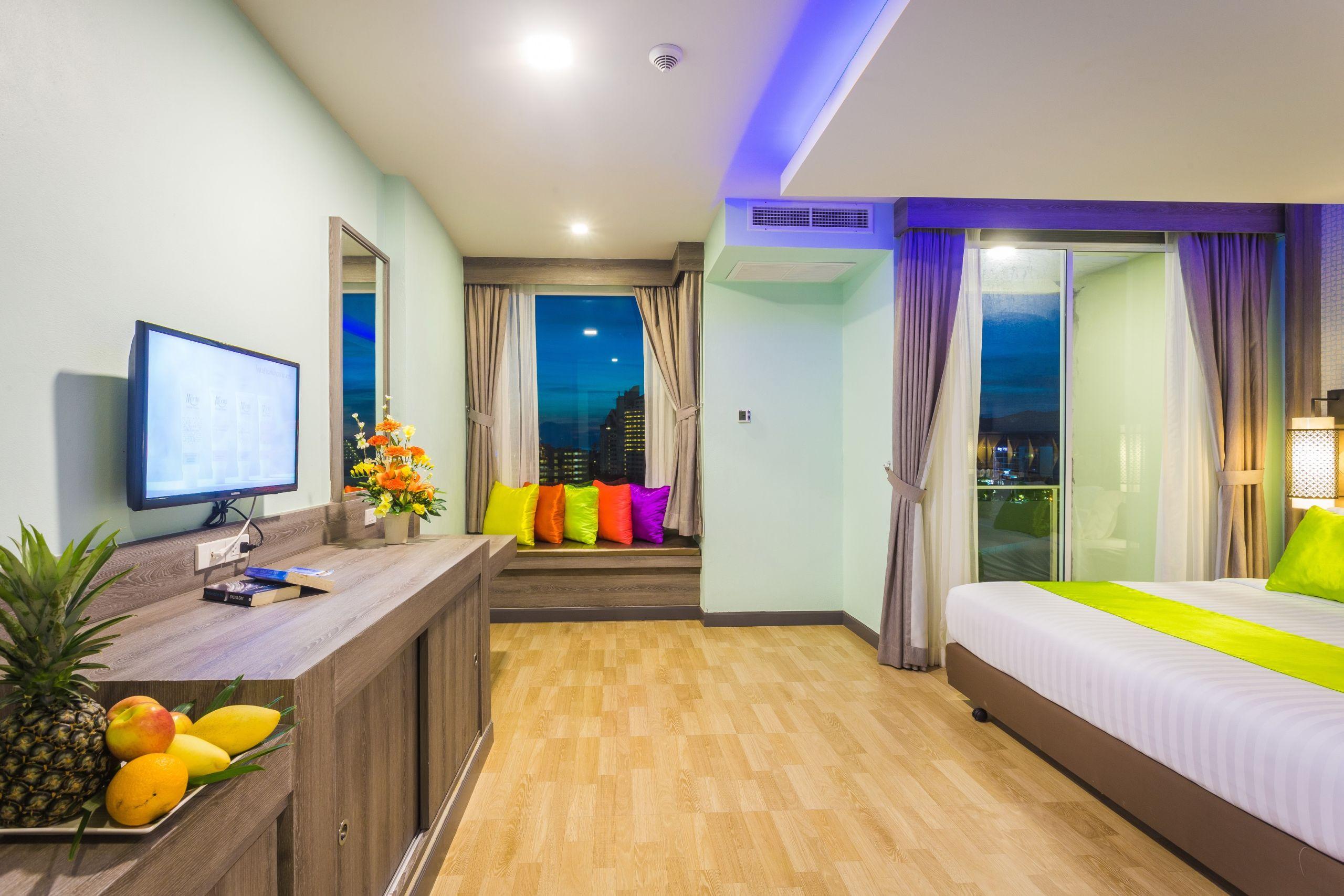Add Plus Hotel & Spa Patong Exterior photo